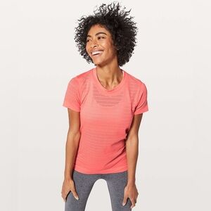 Lululemon Breeze By Short Sleeve size 6